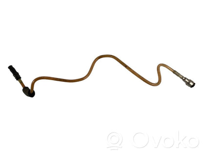 Degvielas caurulīte (-es)