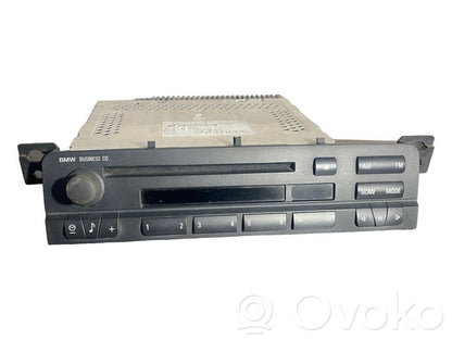 Radio / CD/DVD atskaņotājs / navigācija