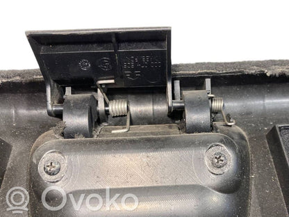 Side decorative trim panel