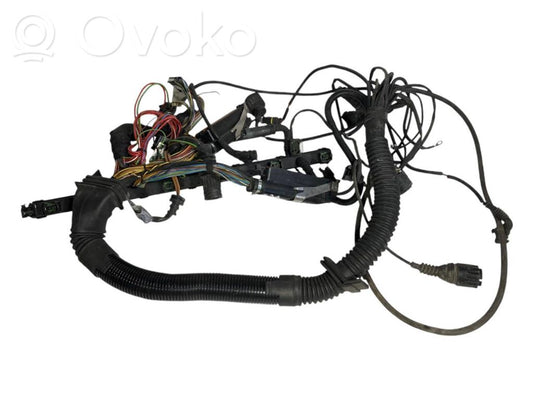 Dzinēja vadu instalācija