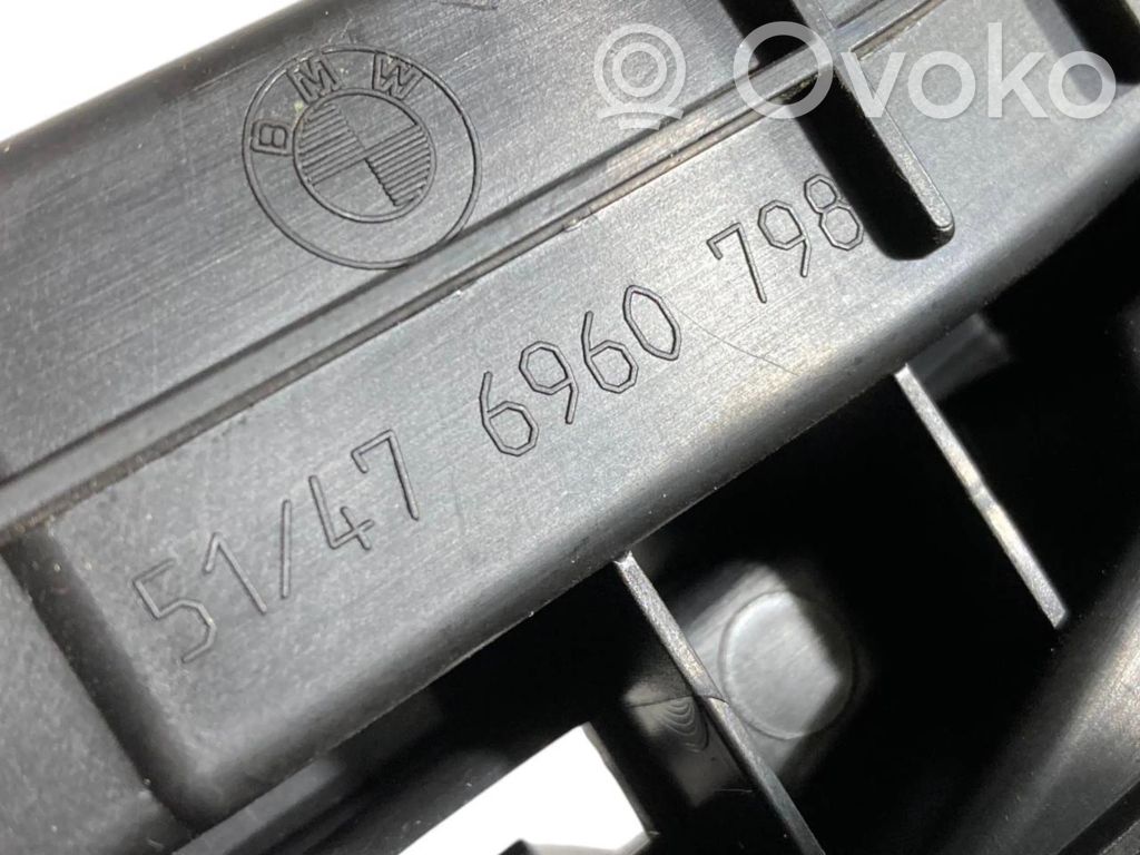 Cita veida salona detaļa