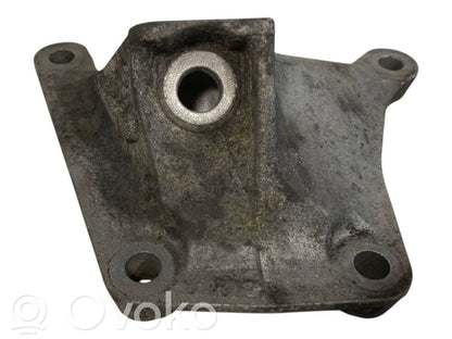 Dzinēja nostiprināšanas stiprinājums-kronšteins