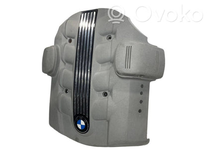 Крышка двигателя (декоративная отделка)