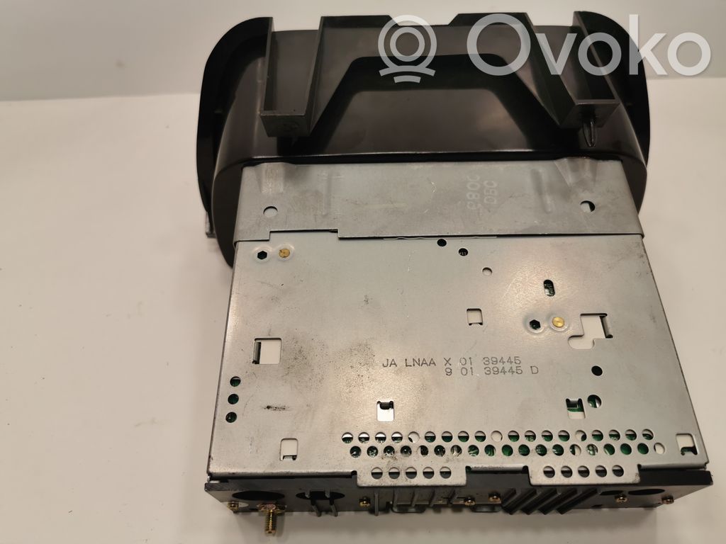 Radio / CD/DVD atskaņotājs / navigācija