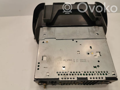 Radio / CD/DVD atskaņotājs / navigācija