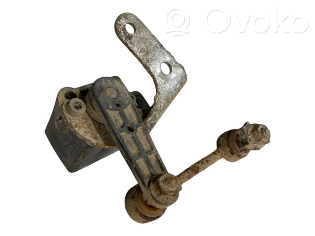 Augstuma sensors (priekšējo lukturu)