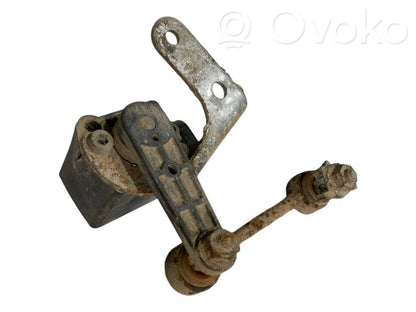 Augstuma sensors (priekšējo lukturu)