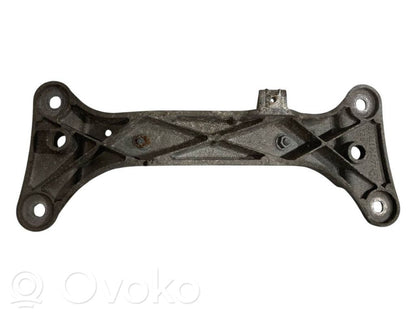 Transmission mounting bracket