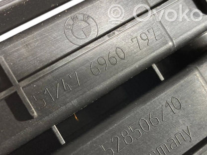 Cita veida salona detaļa