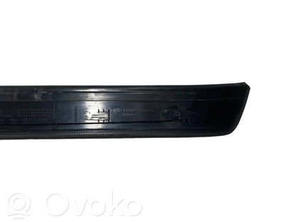 Front sill trim (inner)