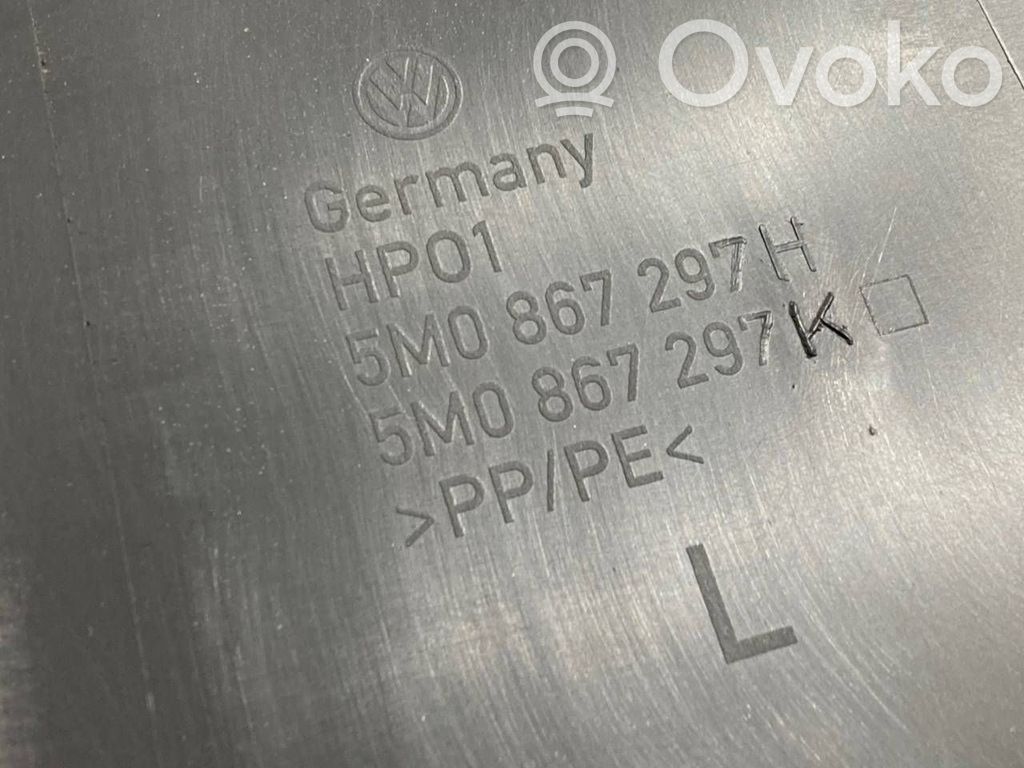 (B) statņa dekoratīvā apdare (apakšdaļa)