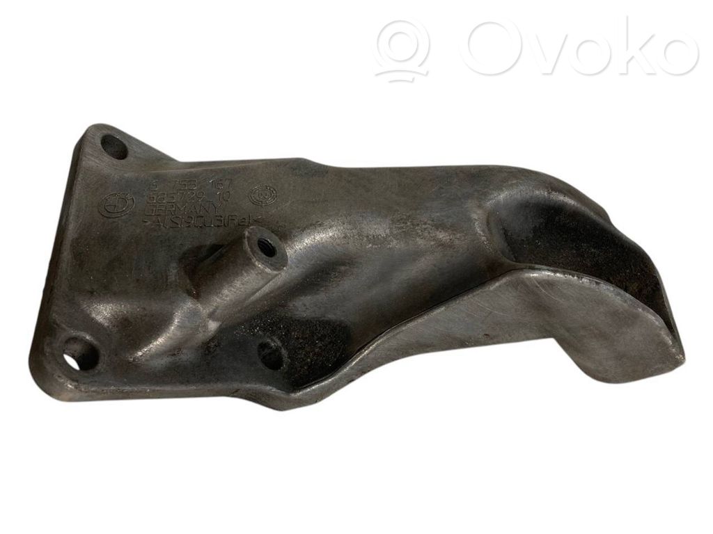 Кронштейн крепления двигателя