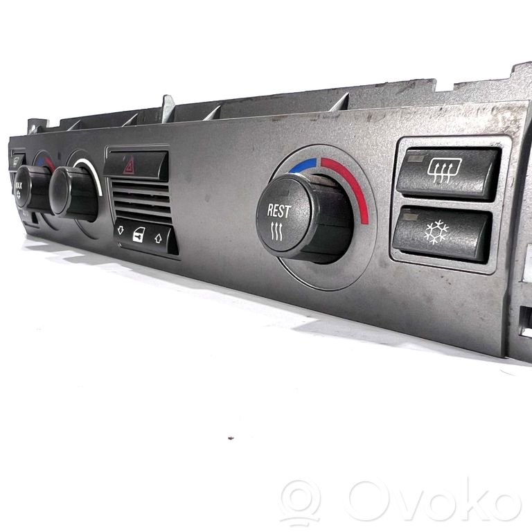 Air conditioning / climate control / interior heating control unit (in the passenger compartment)
