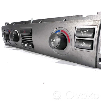 Air conditioning / climate control / interior heating control unit (in the passenger compartment)