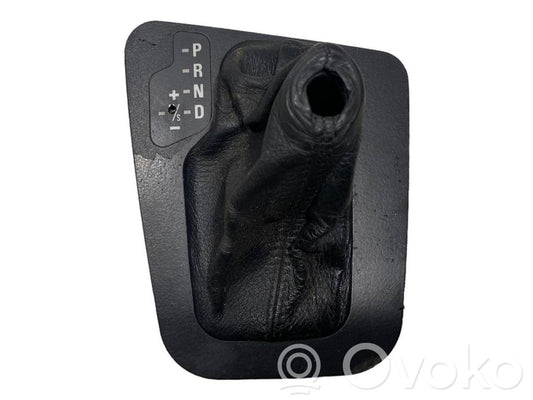 Декоративная накладка на рычаг переключения передач (пластик)