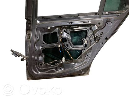 Aizmugurējās durvis