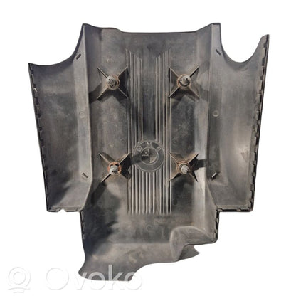 Engine cover (decorative trim)