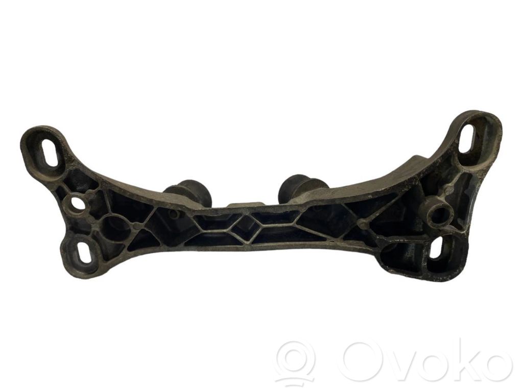 Pārnesumkārbas stiprinājuma kronšteins