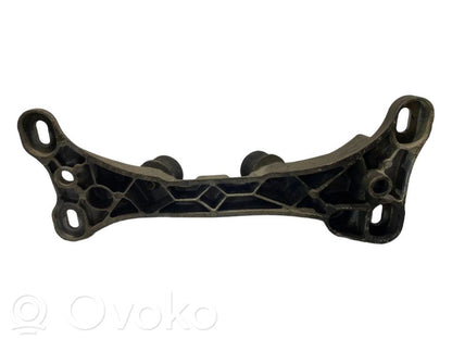 Transmission mounting bracket