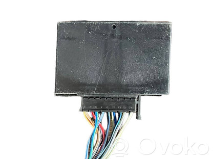 Piekabes āķa vadības bloks