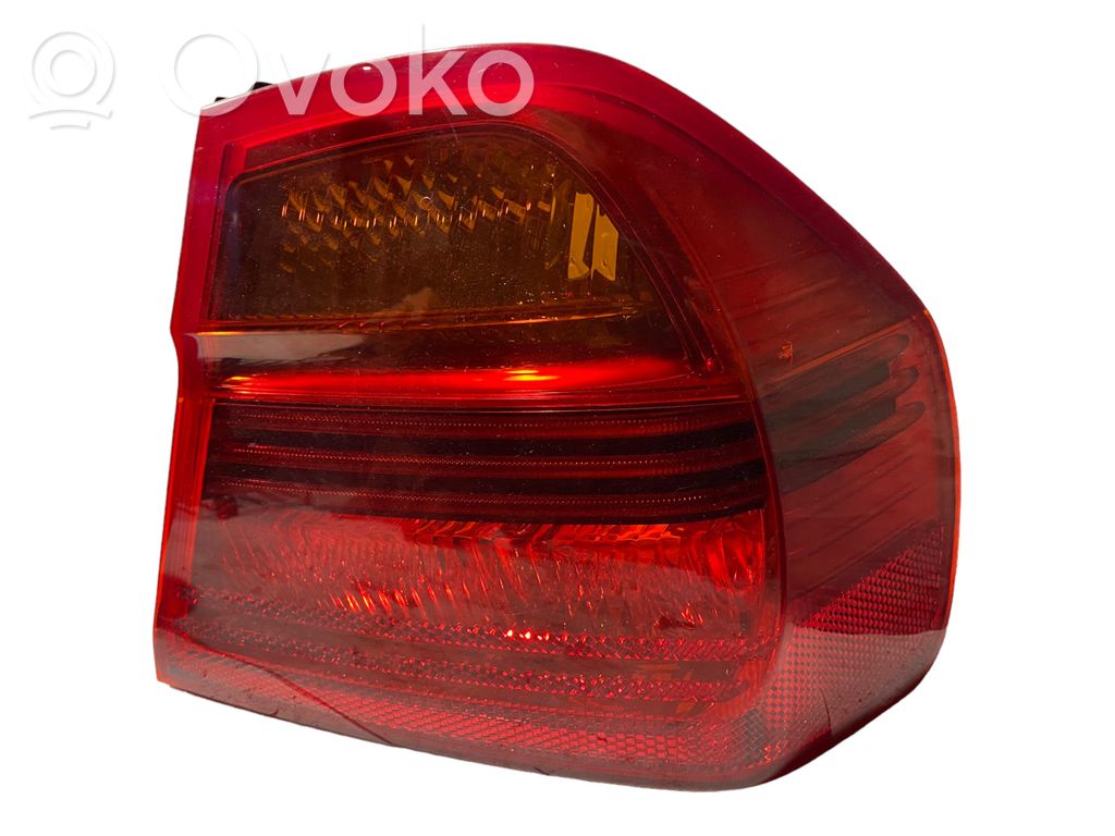 Aizmugurējo lukturu komplekts