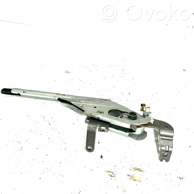 Механизм ручного тормоза (внутри)