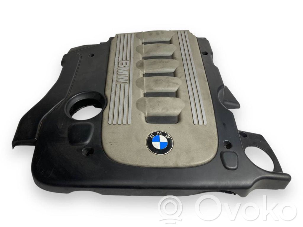 Engine cover (decorative trim)