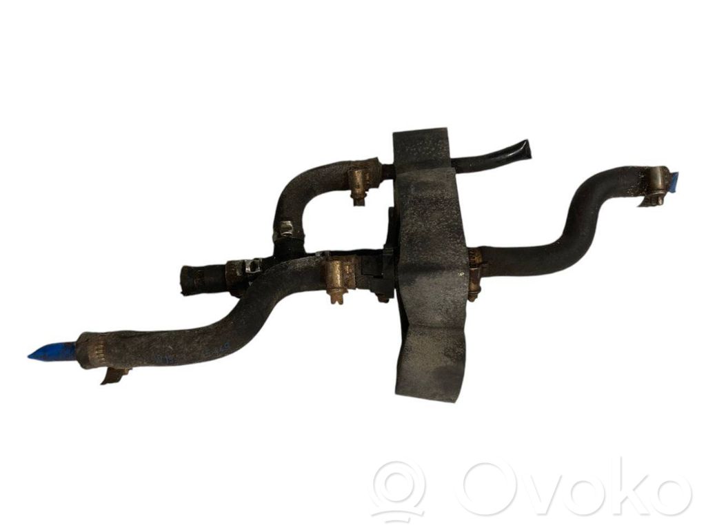 Degvielas caurulīte (-es)