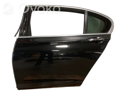 Aizmugurējās durvis