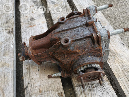 Aizmugurējais reduktors