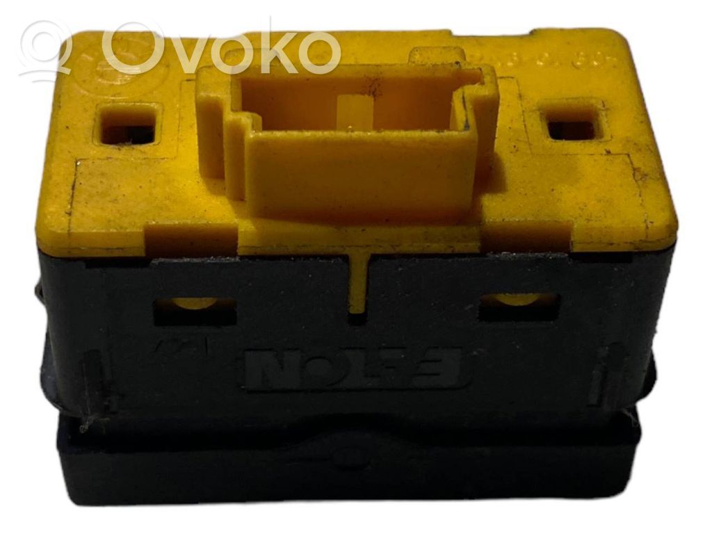 Elektrisko logu slēdzis