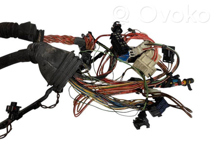 Dzinēja vadu instalācija