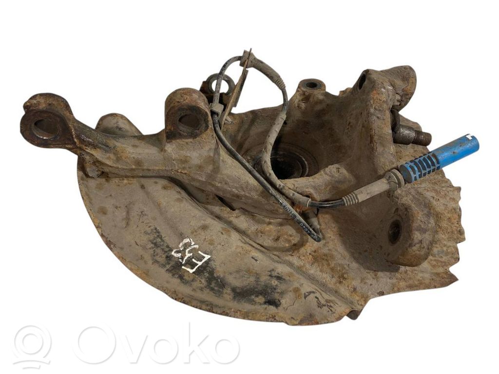 Priekšējā riteņa rumbas vārpstas šarnīrs (stupica, capfa)