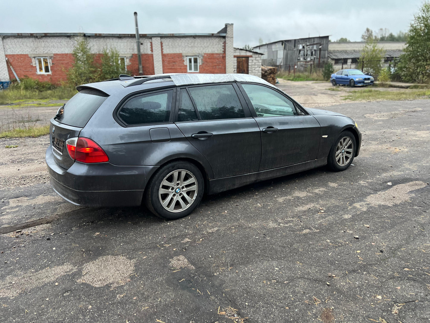 BMW 320d 2006.g.