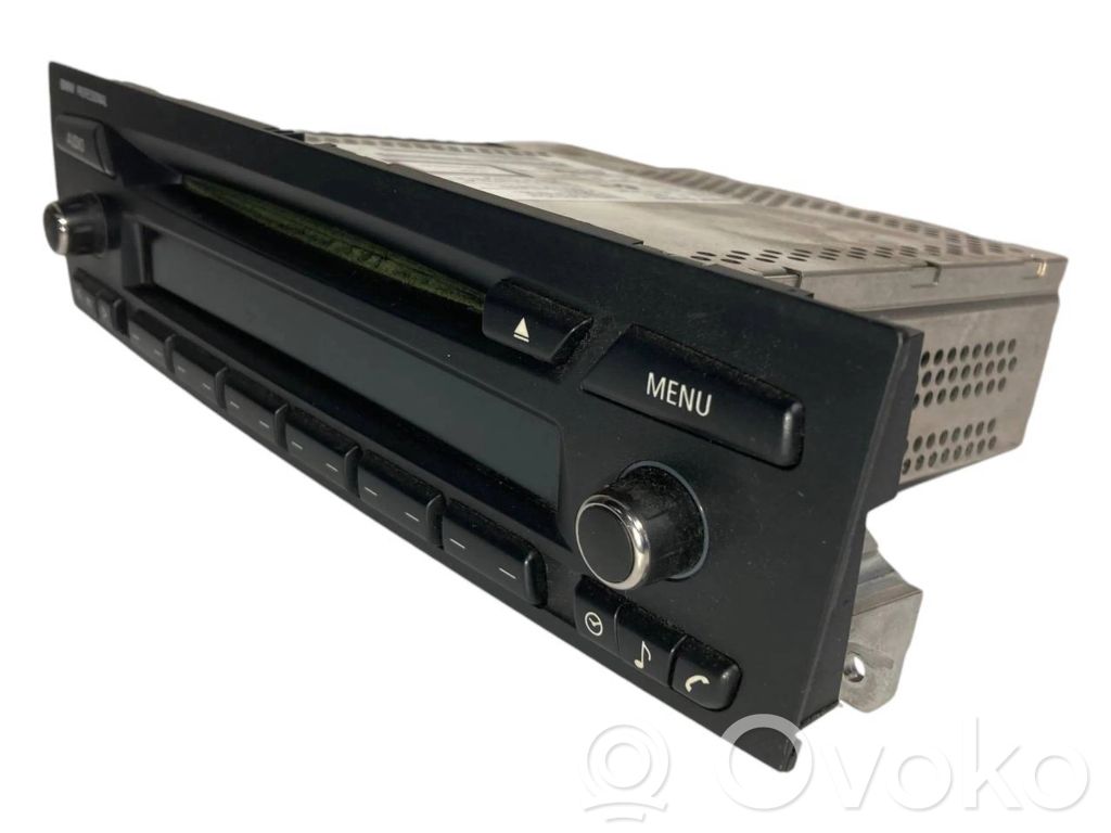 Radio / CD/DVD atskaņotājs / navigācija