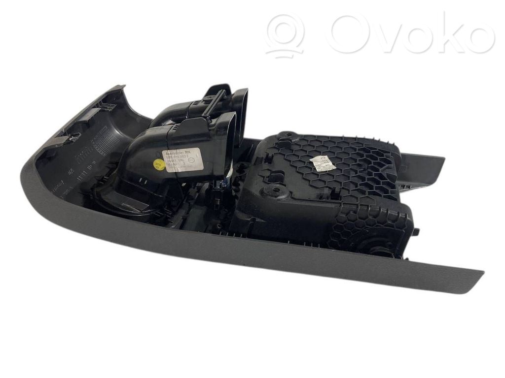 Aizmugurējā gaisa - ventilācijas reste