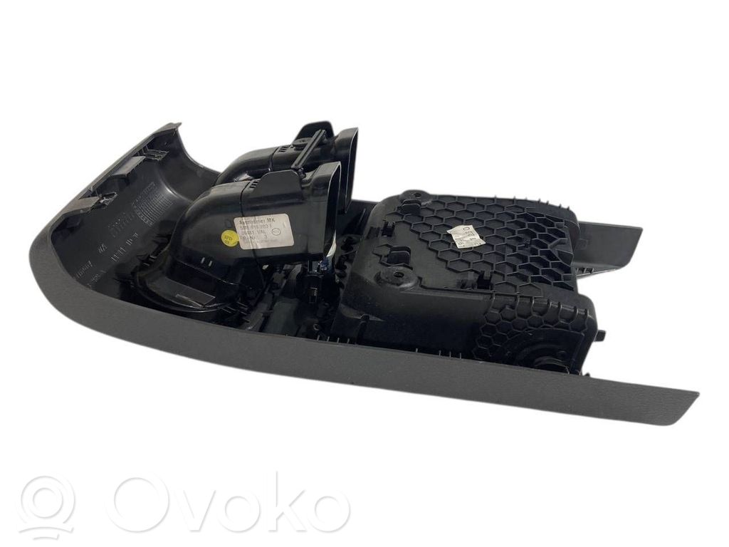 Aizmugurējā gaisa - ventilācijas reste