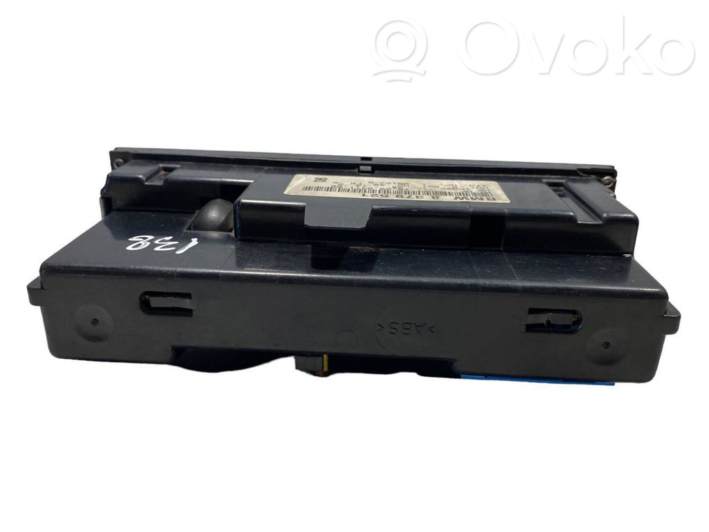 Блок управления кондиционером/климат-контролем/отоплением салона (в салоне)