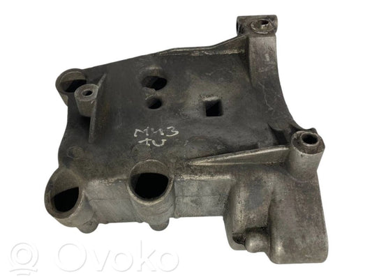 Air conditioning compressor mount