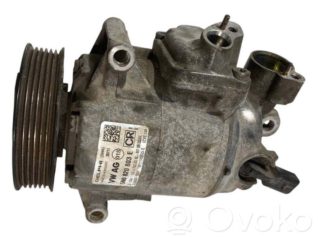 Air conditioner compressor (pump)