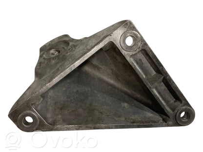 Dzinēja nostiprināšanas stiprinājums-kronšteins