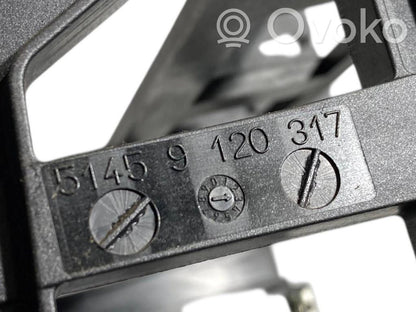 Radiouztvērēja / navigācija dekoratīvā apdare