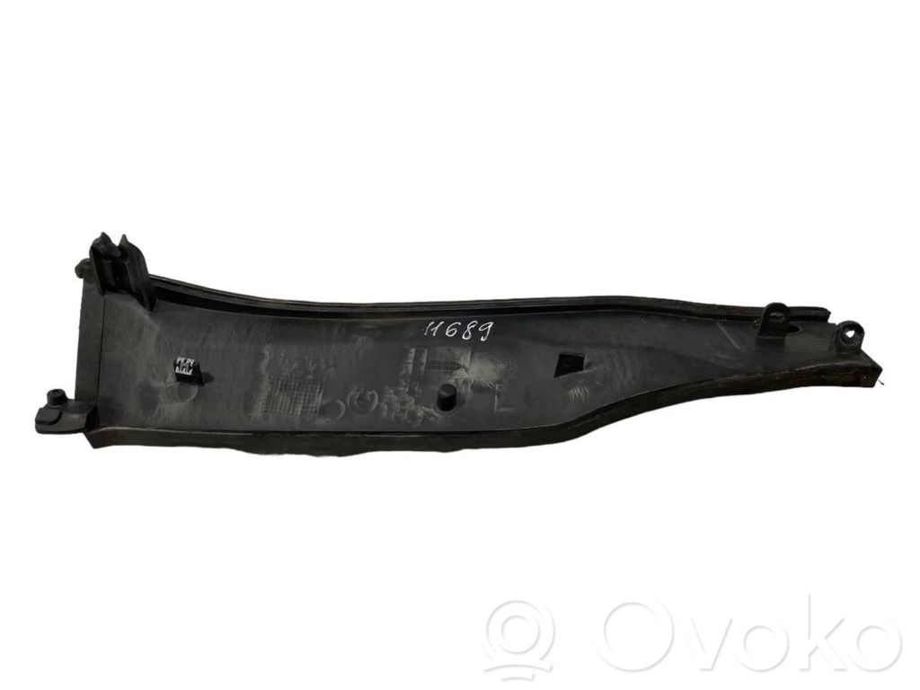 Cita veida dzinēja nodalījuma detaļa