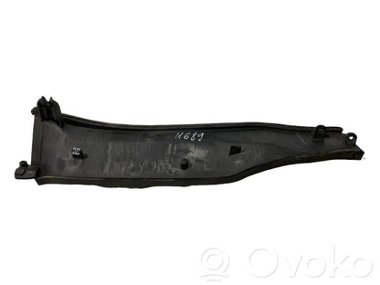 Cita veida dzinēja nodalījuma detaļa