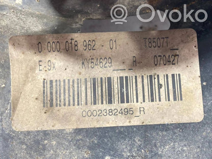 Aizmugurē riteņa rumbas vārpstas šarnīrs (stupica, capfa)