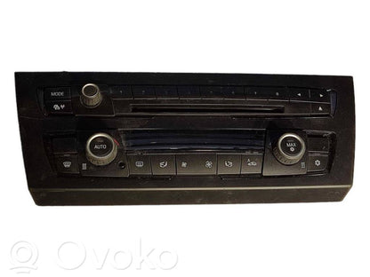 Air conditioning / climate control / interior heating control unit (in the passenger compartment)
