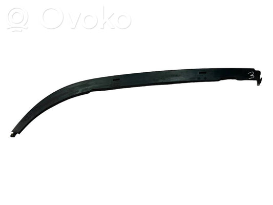 Priekšējā luktura dekoratīvā apdare