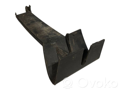 Apakšējais režģis (trīsdaļīgs)