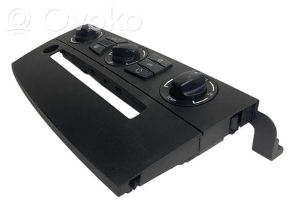 Gaisa kondicioniera / klimata kontroles / salona apsildes vadības bloks (salonā)