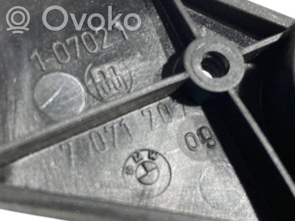 Ручка открывания капота двигателя